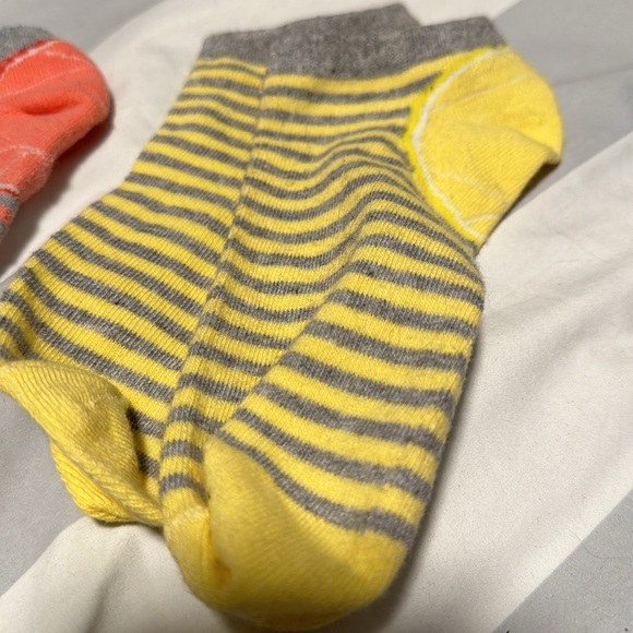 ❤️‍🔥 LAST CALL! ANY OFFERS?❤️‍🔥 Fruit Low Socks, 3 Pairs - Picture 4 of 7